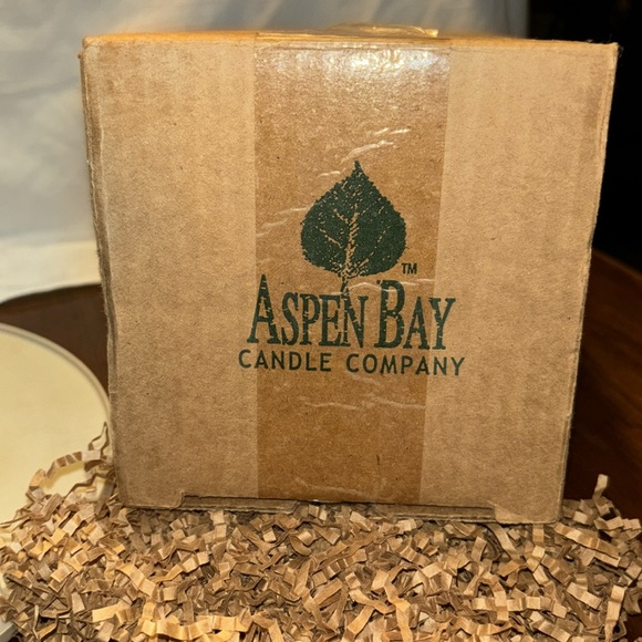 Vintage goth  Christmas candle - Picture 2 of 6